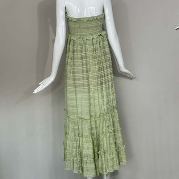 NWT Strut & Bolt Strapless Smocked Tiered Ruffle Maxi Dress Pastel Green Medium - Picture 4 of 15